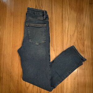 Good American Jeans GOOD LEGS High Rise Fit Stretch Size 6/28 Classic Indigo